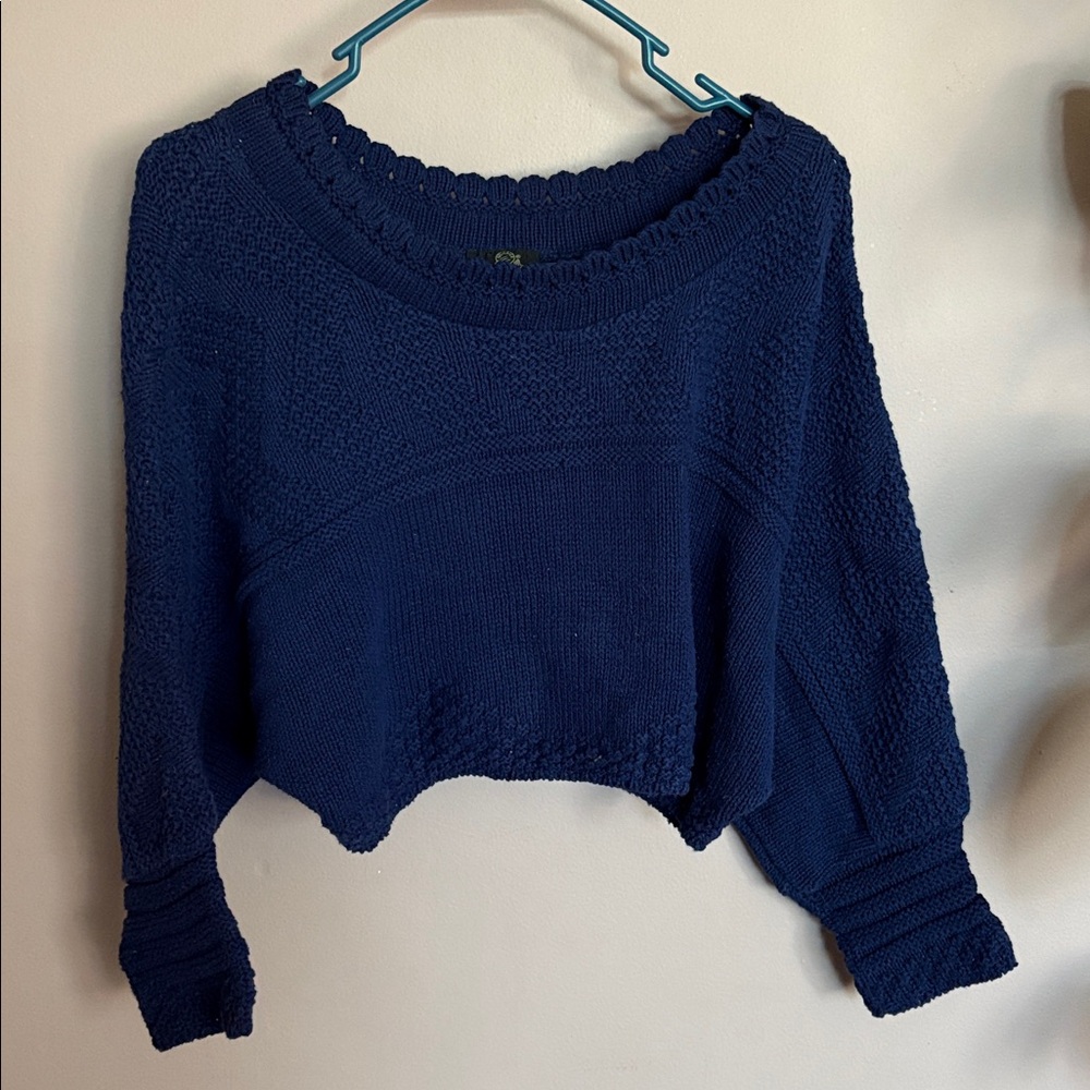 Vintage Navy Blue Knit Cropped Sweater